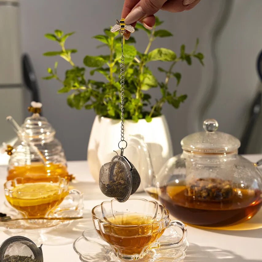 zaparzacz do herbaty ze stali nierdzewnej z zawieszką w kształcie pszczółki